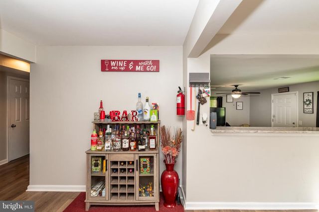 421 E MAPLE AVE, Lindenwold, NJ 08021