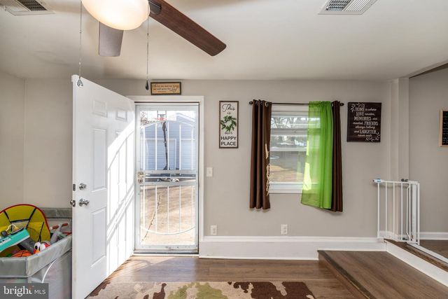 421 E MAPLE AVE, Lindenwold, NJ 08021