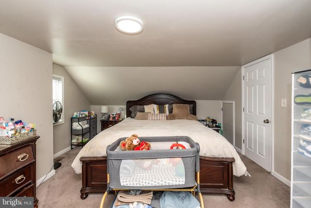 421 E MAPLE AVE, Lindenwold, NJ 08021