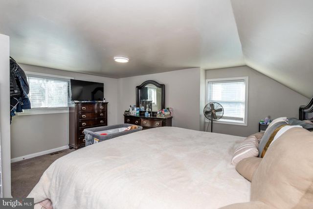 421 E MAPLE AVE, Lindenwold, NJ 08021