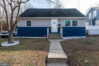 421 E MAPLE AVE, Lindenwold, NJ 08021