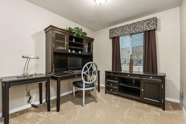 220 Journeys End, Vista, CA 92083