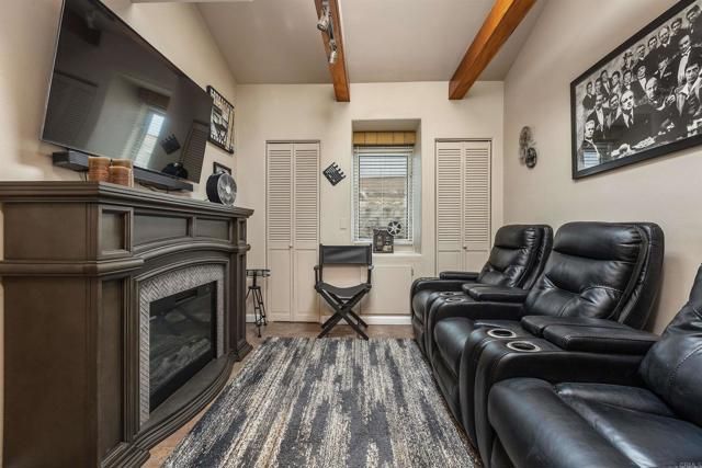 220 Journeys End, Vista, CA 92083