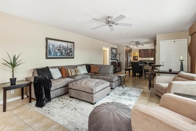 220 Journeys End, Vista, CA 92083