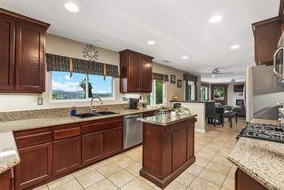 220 Journeys End, Vista, CA 92083