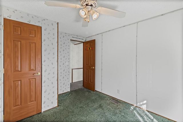 302 Sycamore Street, Carrollton, MO 64633