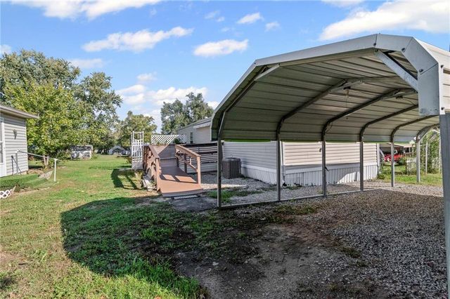 302 Sycamore Street, Carrollton, MO 64633