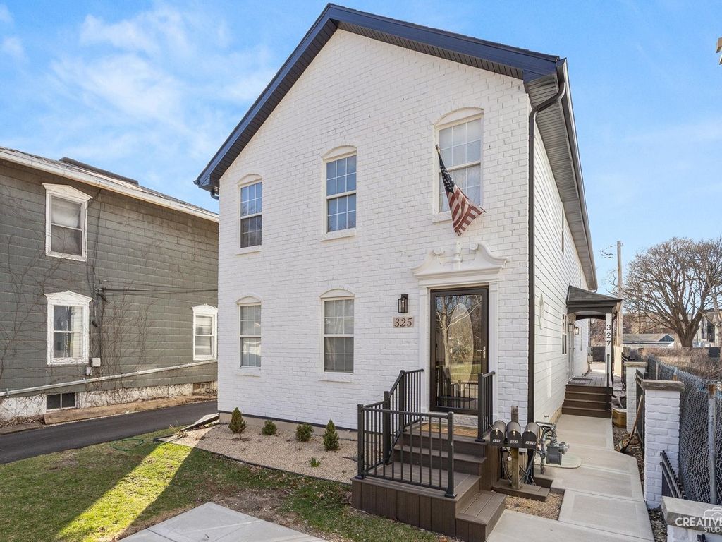 325-327 N Loomis Street, Naperville, IL 60540 — photo 2