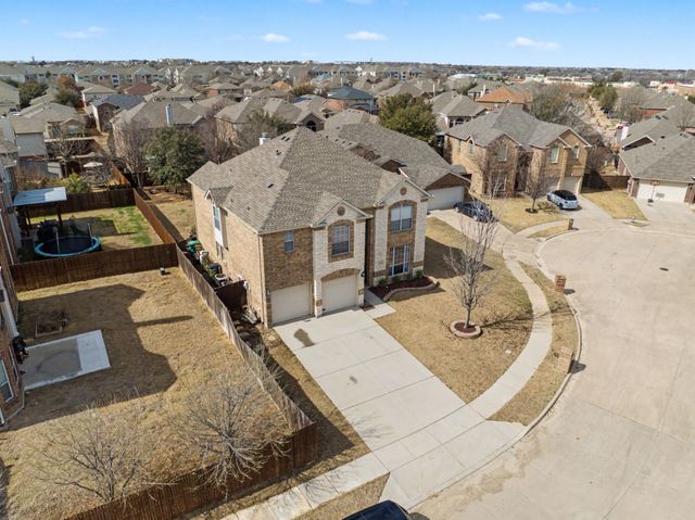 10413 Tadpole Drive, Fort Worth, TX 76244