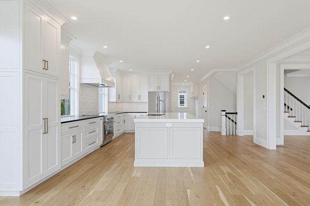 15 Ingleside Drive, East Falmouth, MA 02536