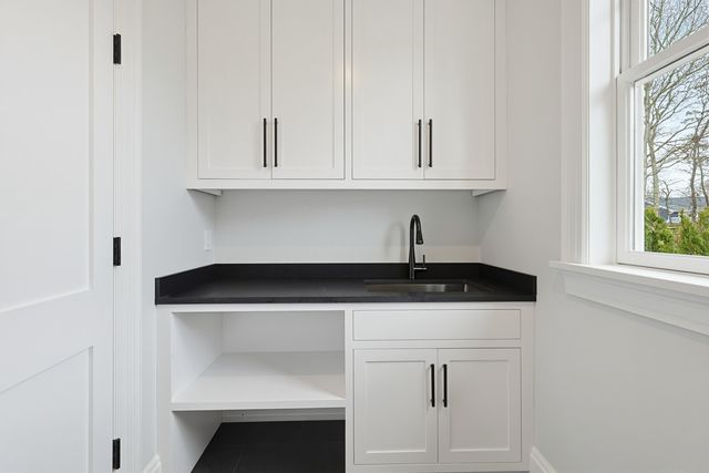 15 Ingleside Drive, East Falmouth, MA 02536