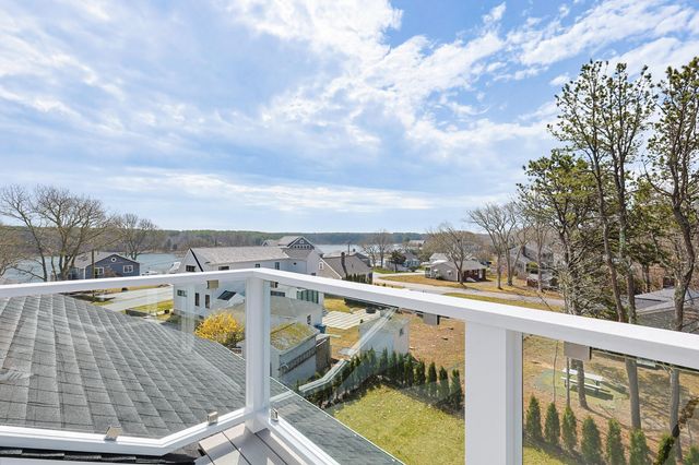 15 Ingleside Drive, East Falmouth, MA 02536