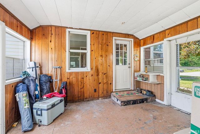 19732 Lucinda Street, South Bend, IN 46614