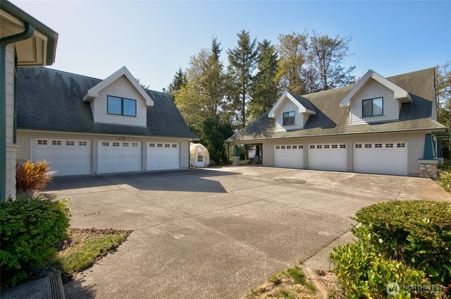 317 Captain Gray Court SE, Ocean Shores, WA 98569