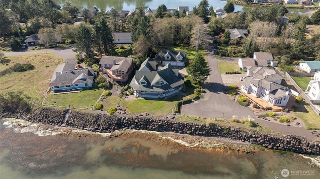 317 Captain Gray Court SE, Ocean Shores, WA 98569