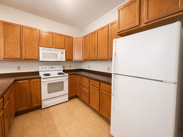 370 Farrell St Apt 118, South Burlington, VT 05403