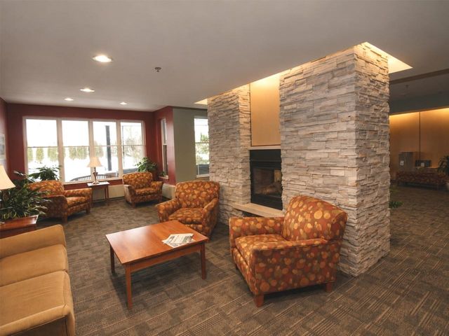 370 Farrell St Apt 118, South Burlington, VT 05403