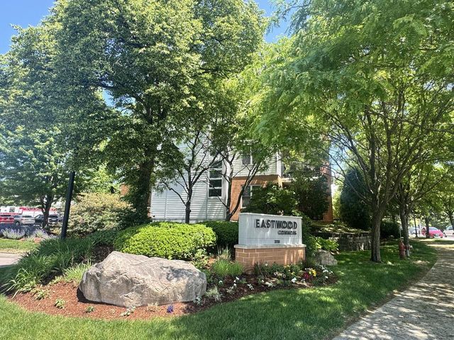 370 Farrell St Apt 118, South Burlington, VT 05403