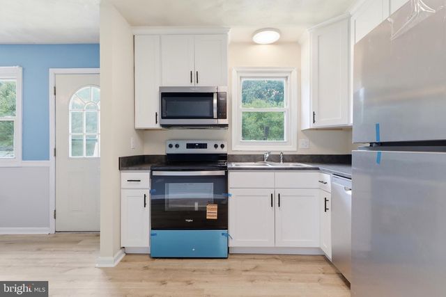 1123 YORK RD, Mechanicsburg, PA 17055