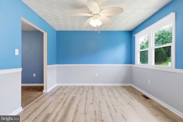 1123 YORK RD, Mechanicsburg, PA 17055