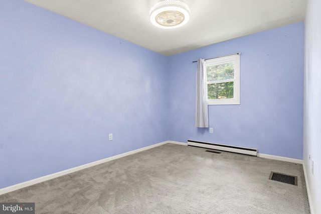 1123 YORK RD, Mechanicsburg, PA 17055