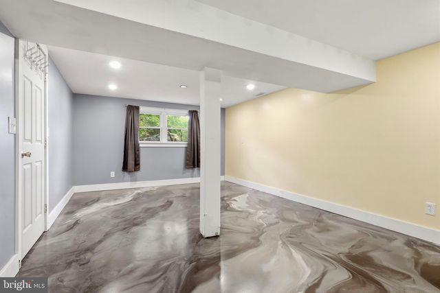 1123 YORK RD, Mechanicsburg, PA 17055