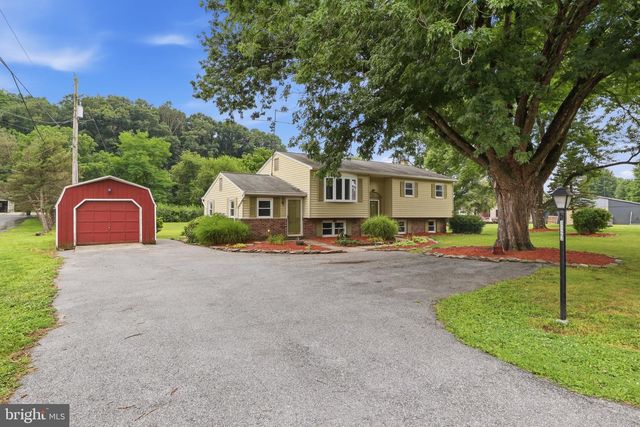 1123 YORK RD, Mechanicsburg, PA 17055