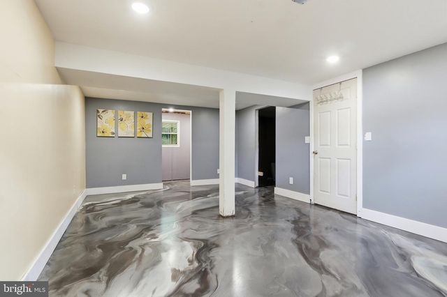 1123 YORK RD, Mechanicsburg, PA 17055