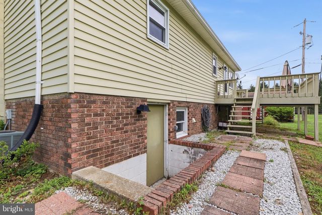 1123 YORK RD, Mechanicsburg, PA 17055