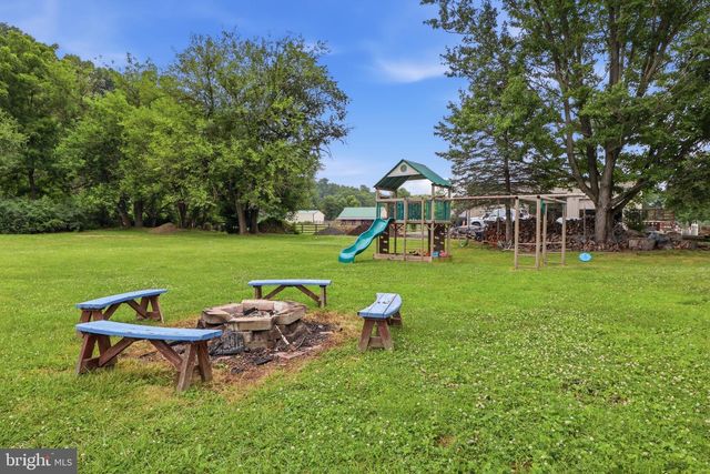 1123 YORK RD, Mechanicsburg, PA 17055