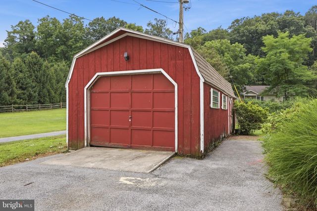 1123 YORK RD, Mechanicsburg, PA 17055
