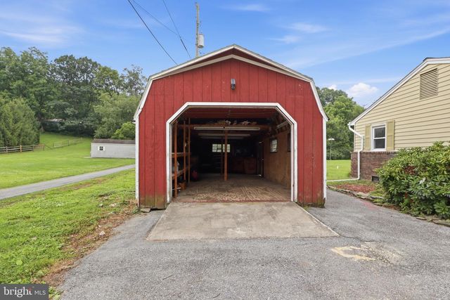 1123 YORK RD, Mechanicsburg, PA 17055