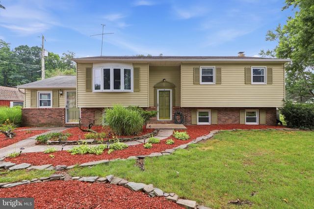 1123 YORK RD, Mechanicsburg, PA 17055