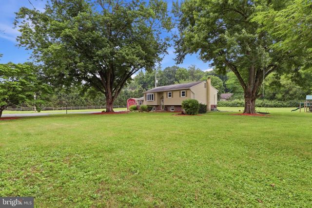 1123 YORK RD, Mechanicsburg, PA 17055