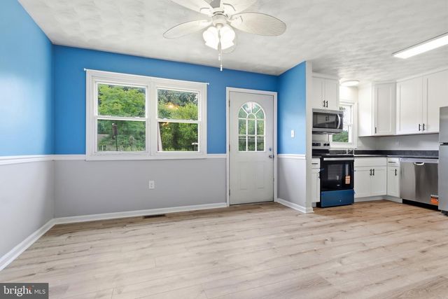 1123 YORK RD, Mechanicsburg, PA 17055