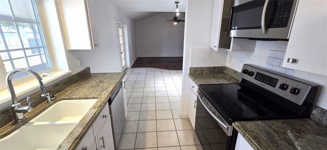 1113 CINNAMON WAY E, Lakeland, FL 33801