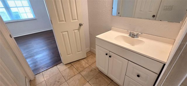 1113 CINNAMON WAY E, Lakeland, FL 33801