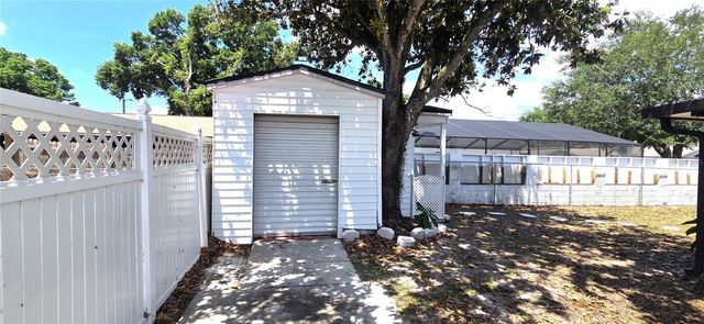1113 CINNAMON WAY E, Lakeland, FL 33801
