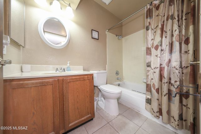 5935 E Sahuaro Ranch Drive, Tucson, AZ 85712