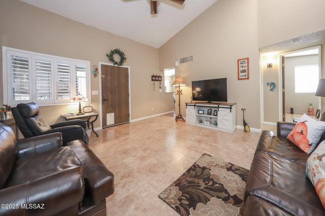 5935 E Sahuaro Ranch Drive, Tucson, AZ 85712