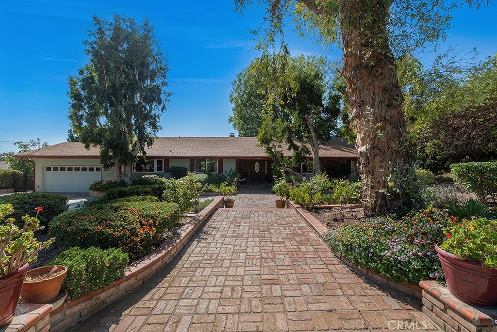 11583 Zelzah Avenue, Granada Hills, CA 91344 — photo 2