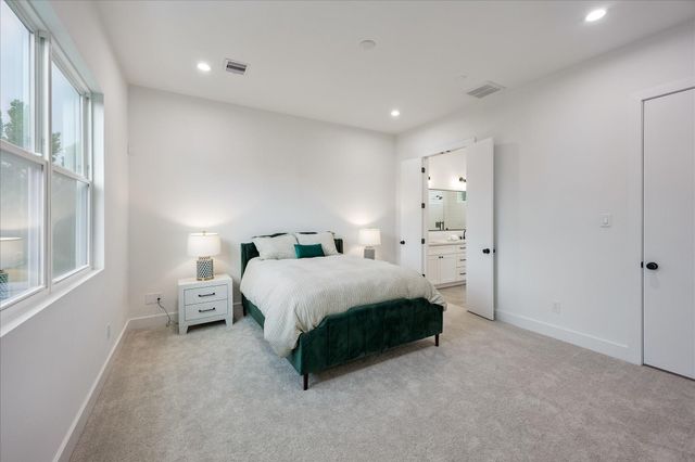 1032 Marcolin Street, Houston, TX 77088