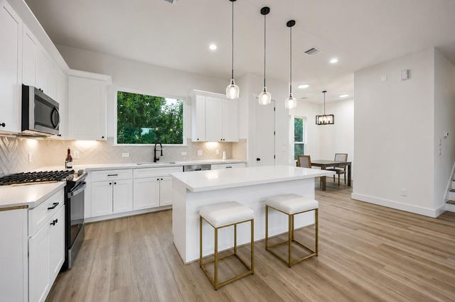 1032 Marcolin Street, Houston, TX 77088