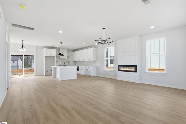 166 Buncombe Street, Woodruff, SC 29388