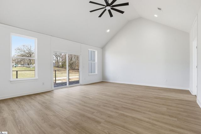 166 Buncombe Street, Woodruff, SC 29388