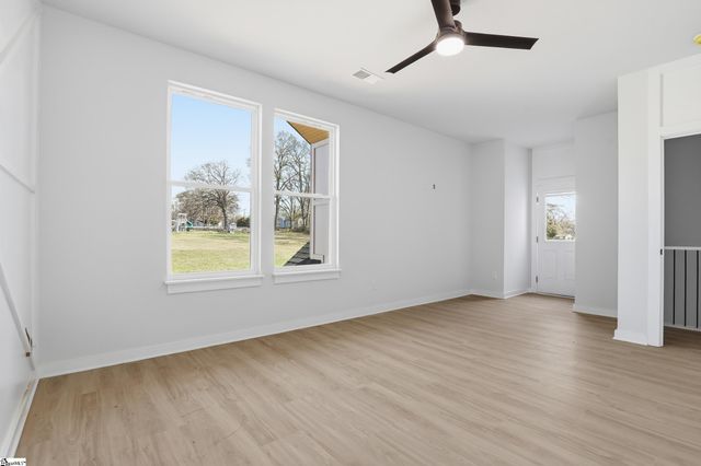 166 Buncombe Street, Woodruff, SC 29388