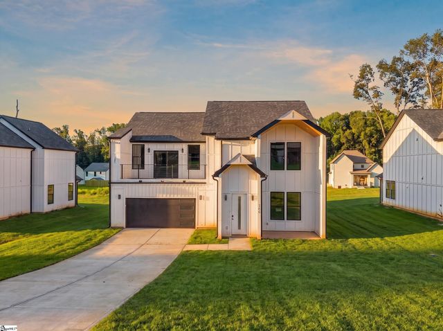 166 Buncombe Street, Woodruff, SC 29388