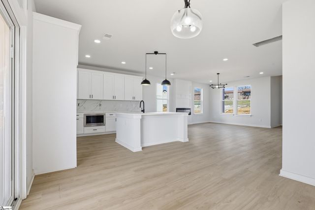 166 Buncombe Street, Woodruff, SC 29388