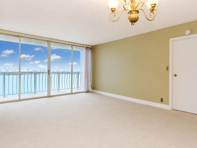 7601 E Treasure Drive 1807, North Bay Village, FL 33141
