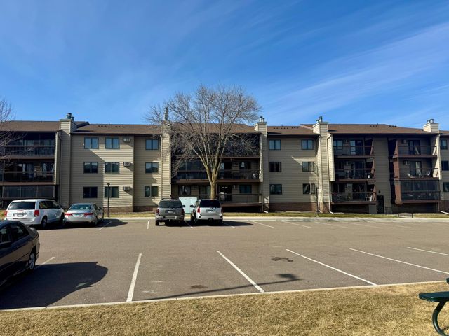 4300 Trenton Lane N 2120, Plymouth, MN 55442